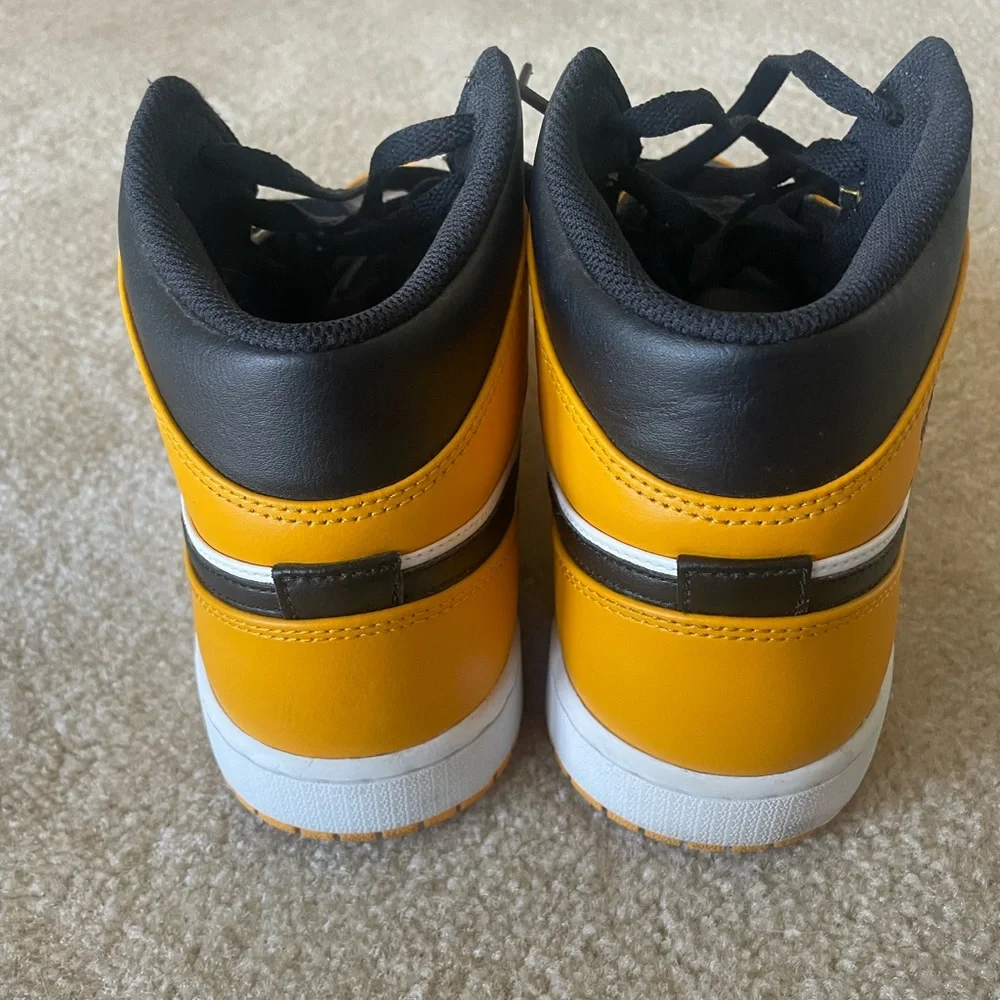 Rare Nike Air Jordan Mid Taxi‎ 2022 Black/Yellow/White Sneakers. Men size 11.5